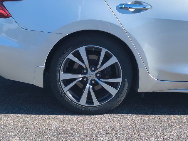 Used 2017 Nissan Maxima 3.5 SL FWD image 33