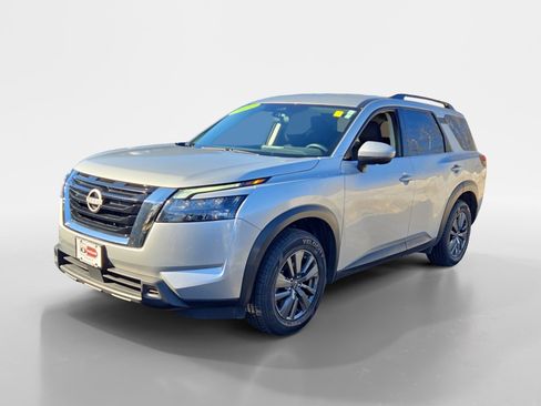 Certified 2024 Nissan Pathfinder SV AWD/4WD image 1