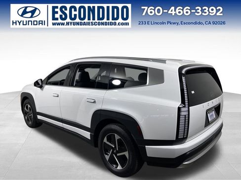 New 2026 Hyundai Ioniq 9 SE image 3