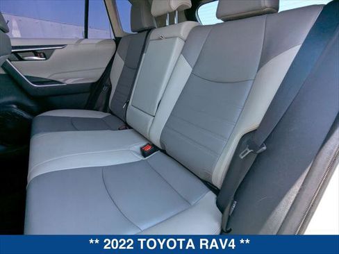 Used 2022 Toyota RAV4 XLE Premium w/ Carpet Mat Package (TMS) AWD/4WD image 21
