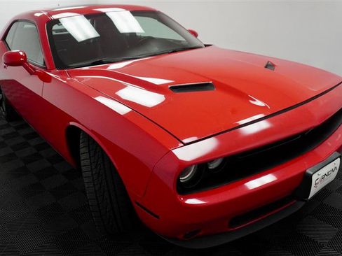 Used 2015 Dodge Challenger SXT Plus w/ Premium Sound Group image 9