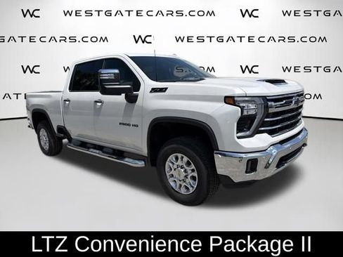 Used 2024 Chevrolet Silverado 2500 LTZ w/ LTZ Convenience Package AWD/4WD image 4