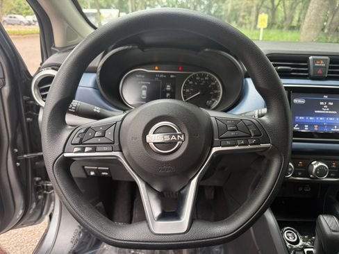 Used 2025 Nissan Versa SV FWD image 24