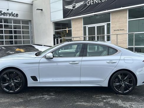 Used 2022 Genesis G70 3.3T w/ Sport Advanced Package image 10