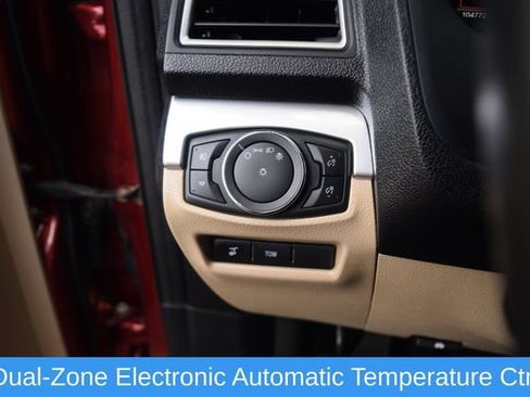 Used 2017 Ford Explorer XLT w/ Equipment Group 202A AWD/4WD image 7