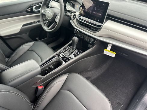 New 2026 Jeep Compass Limited image 14