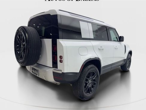 Used 2025 Land Rover Defender 110 S image 6