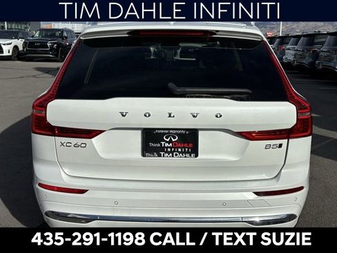 Used 2023 Volvo XC60 B5 Plus image 8
