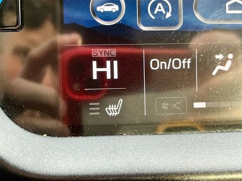 Used 2022 Subaru Outback Wilderness image 21