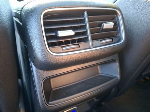 Used 2024 Mercedes-Benz GLE 450 4MATIC image 11