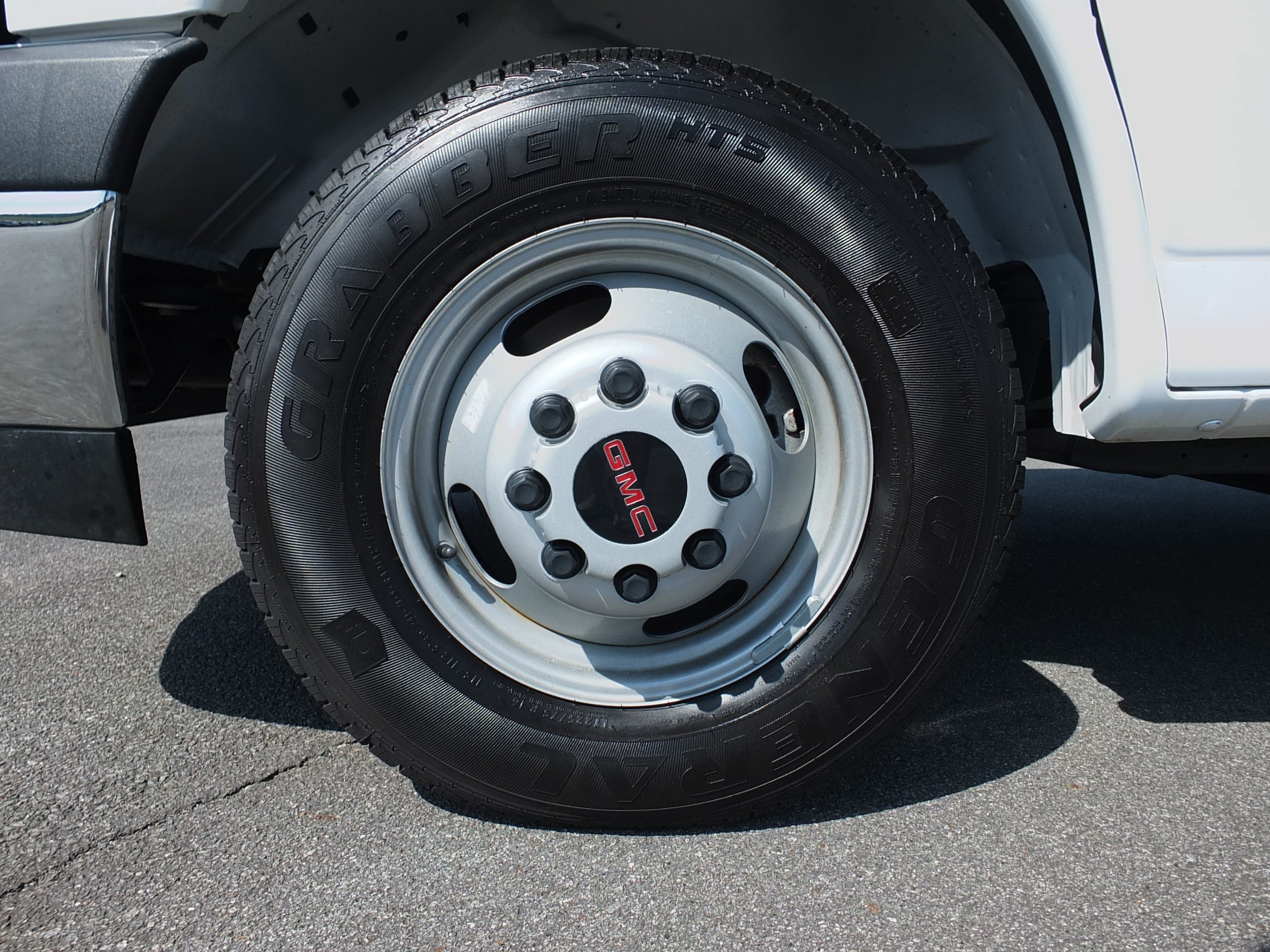 Used 2024 GMC Savana 3500 w/ Power Convenience Package RWD image 11