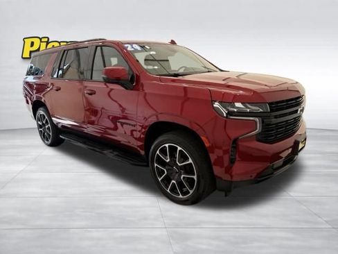 Used 2024 Chevrolet Suburban RST w/ Luxury Package AWD/4WD image 9