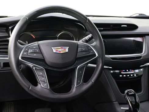 Used 2021 Cadillac XT5 Premium Luxury AWD/4WD image 12