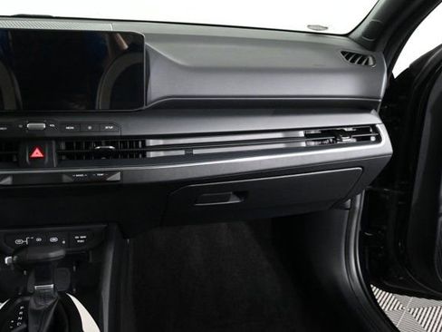 Certified 2025 Kia K4 GT-Line Turbo image 16