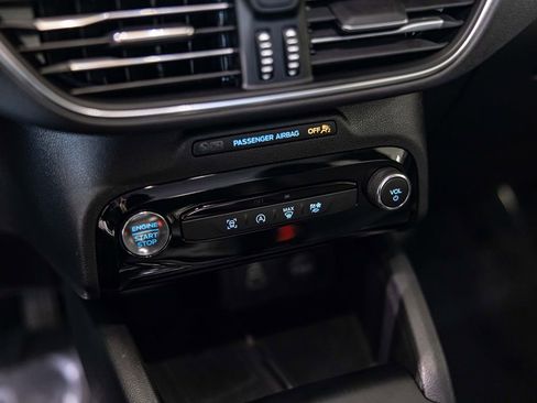 Used 2025 Ford Escape Platinum image 29