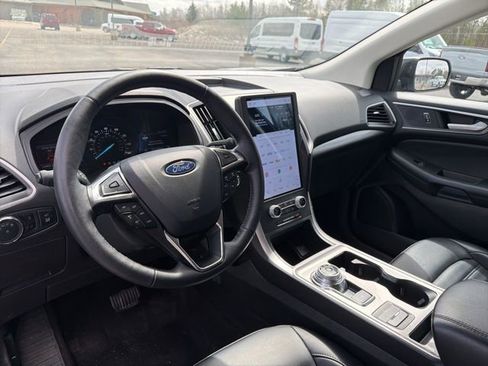 Used 2024 Ford Edge SEL w/ Convenience Package AWD/4WD image 10