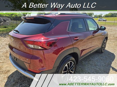 Used 2025 Chevrolet TrailBlazer LT AWD/4WD image 4
