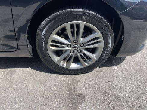 Used 2016 Toyota Camry SE FWD image 11