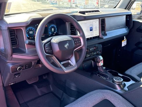 New 2025 Ford Bronco 2-Door w/ Sasquatch Package AWD/4WD image 19