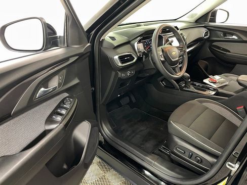 Used 2023 Chevrolet TrailBlazer LT w/ Convenience Package image 21