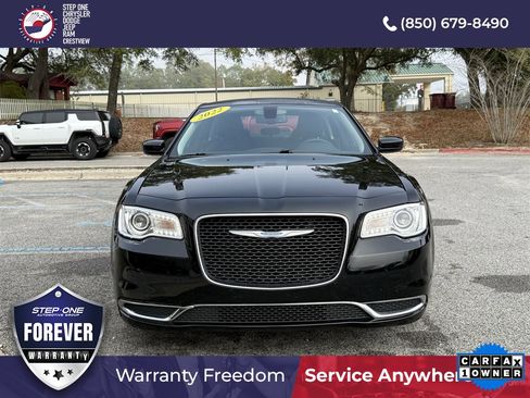 Used 2022 Chrysler 300 Touring image 10