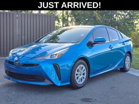 Used 2019 Toyota Prius LE FWD image 1