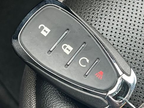 Certified 2024 Chevrolet Trax ACTIV w/ Sunroof Package image 31