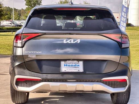 Used 2023 Kia Sportage EX FWD image 6