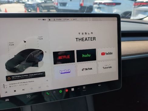 Used 2023 Tesla Model 3 Standard Range image 18