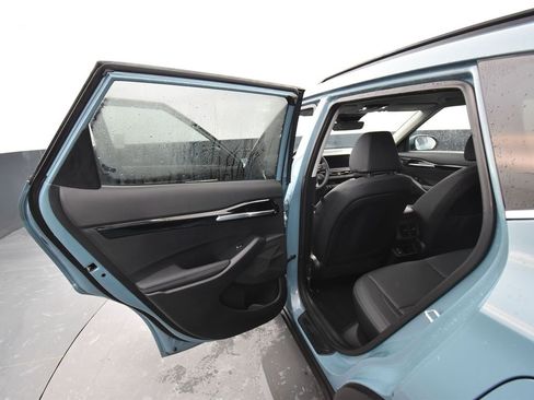 Used 2024 Kia Seltos EX image 9