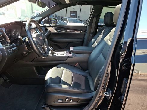 Used 2022 Cadillac XT5 Premium Luxury w/ Technology Package AWD/4WD image 14