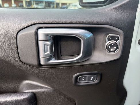 Used 2024 Jeep Wrangler Sport S image 21