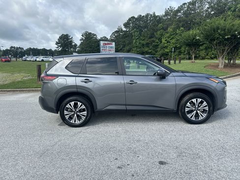 Used 2023 Nissan Rogue SV AWD/4WD image 4