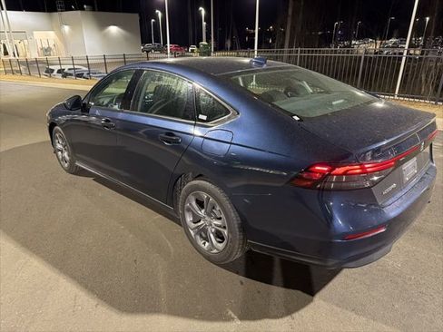 Used 2024 Honda Accord EX image 3