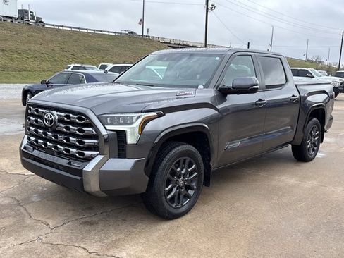 Used 2025 Toyota Tundra Platinum image 10
