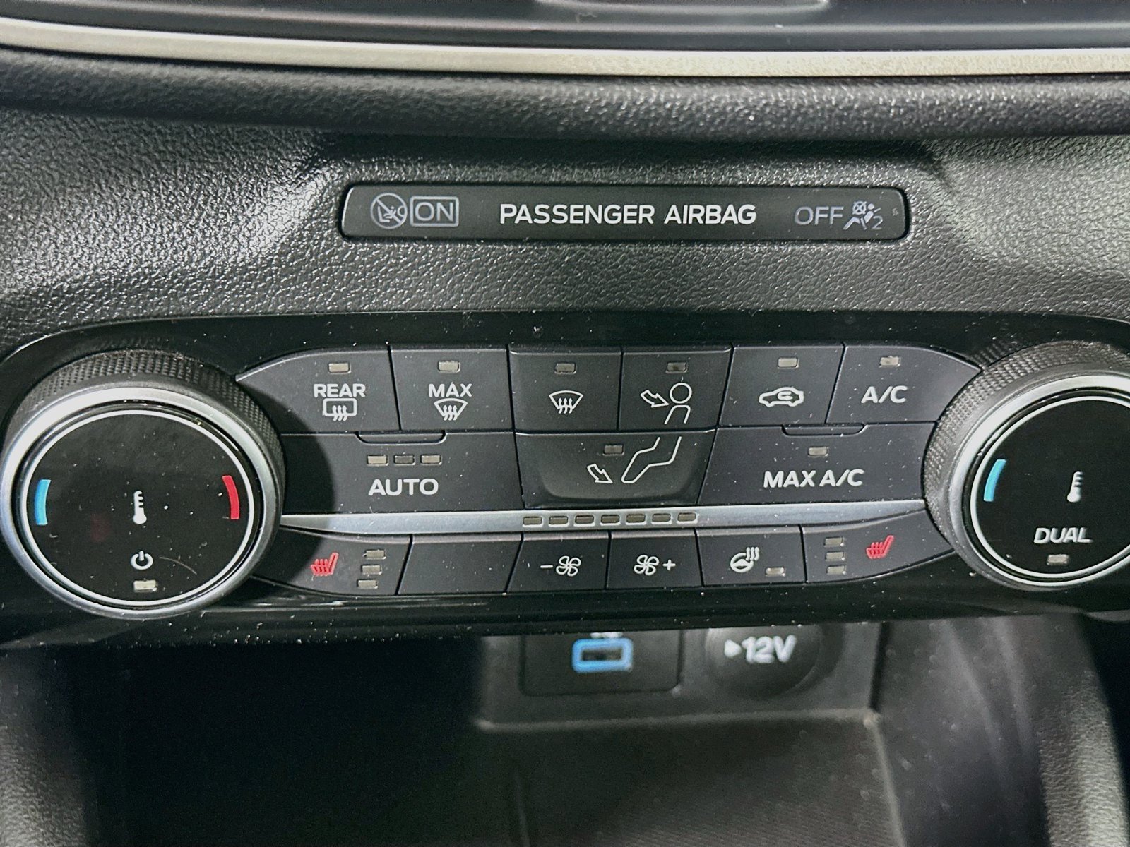 Used 2022 Ford Escape SEL FWD image 16