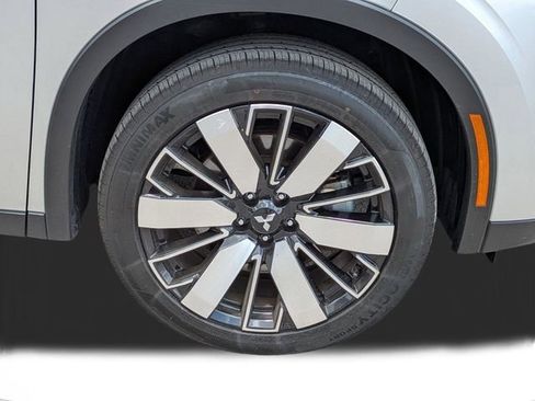 Used 2025 Mitsubishi Outlander SE FWD image 11