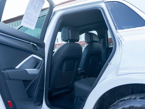 Used 2022 Audi Q3 2.0T Premium Plus image 28