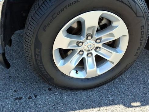 Used 2024 RAM 1500 Laramie image 10