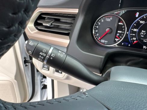 Used 2020 GMC Acadia Denali w/ Trailering Package AWD/4WD image 23