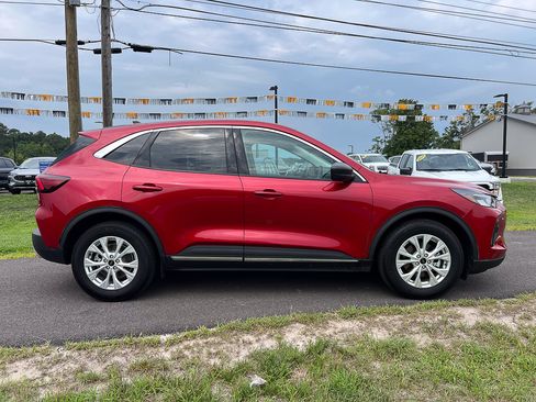 Used 2023 Ford Escape Active FWD image 9