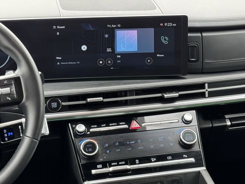 Used 2025 Hyundai Santa Fe Limited FWD image 18