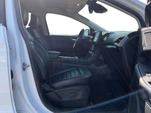 Used 2024 Ford Edge SEL w/ Convenience Package image 11