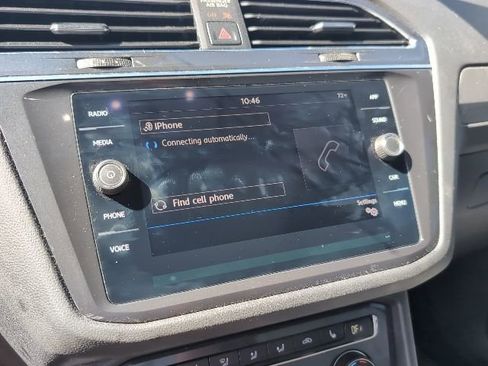 Used 2019 Volkswagen Tiguan SE image 16