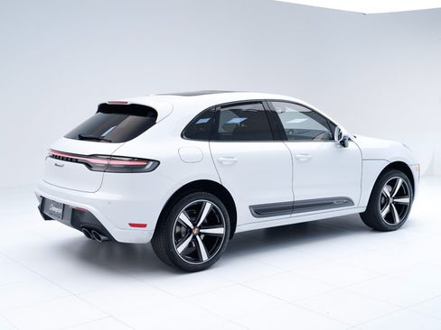 Certified 2026 Porsche Macan Turbo AWD/4WD image 9