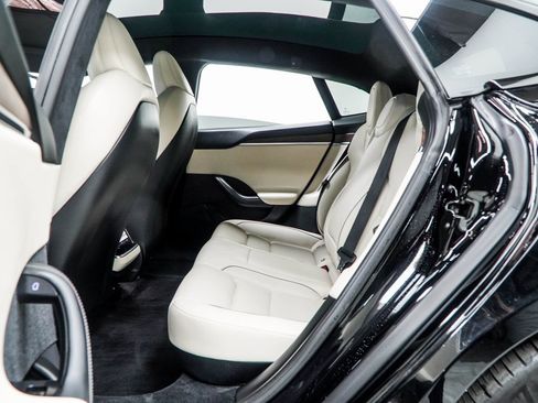 Used 2021 Tesla Model S Plaid image 36