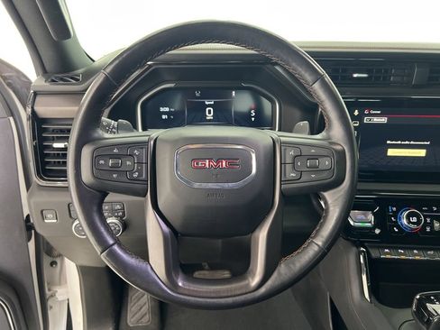 Used 2022 GMC Sierra 1500 AT4 w/ AT4 Premium Package AWD/4WD image 11