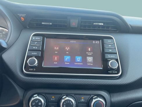 New 2025 Nissan Kicks Play S image 22