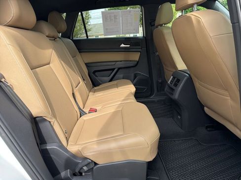 Used 2020 Volkswagen Atlas Cross Sport SE w/ Panoramic Sunroof Package AWD/4WD image 25