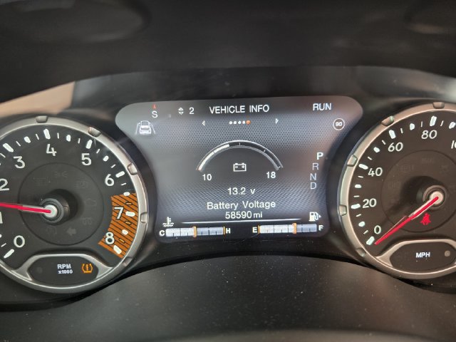 Used 2023 Jeep Renegade Latitude AWD/4WD image 2